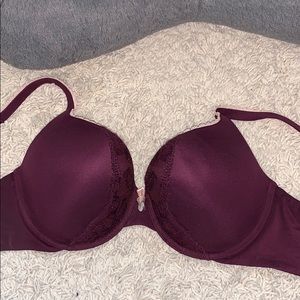 Victoria’s Secret lightly used 34DD bra